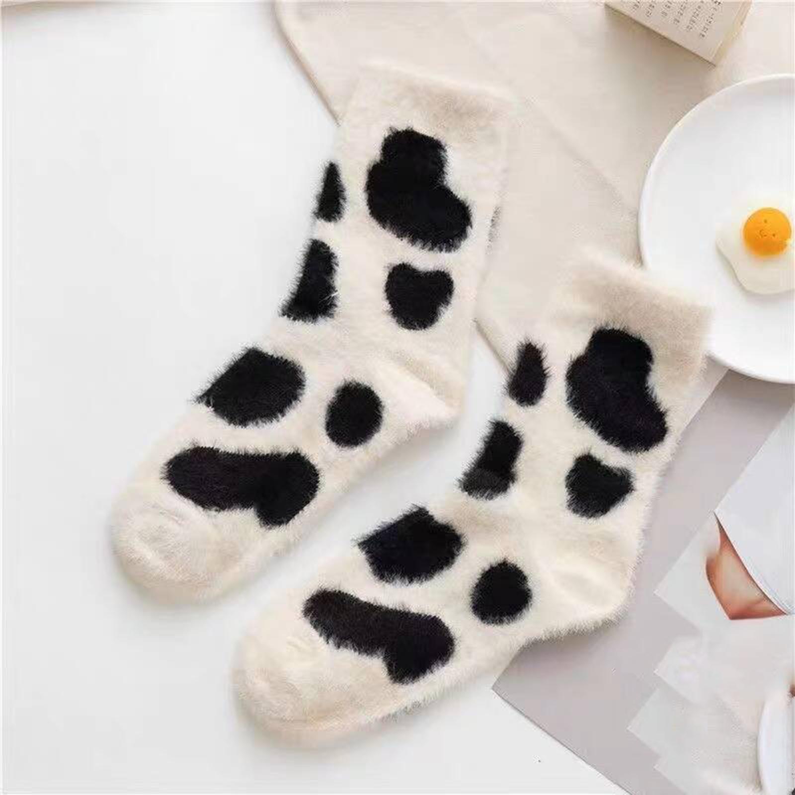 

Ladies Casual And Fashionable Warm And Plush Thick Socks One Size бежевий
