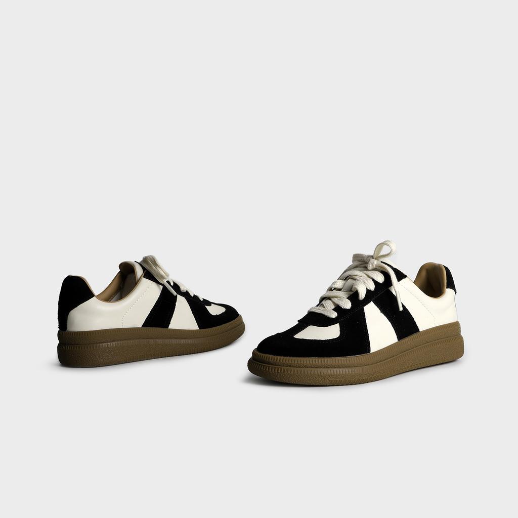 2025 Spring and Summer New Casual Daily Versatile Moral Training Shoes Women's Front Lace-up Comfortable Thick-soled Color Matching Single Shoes Women