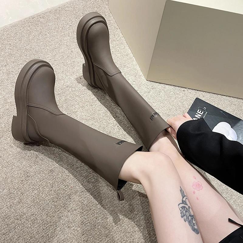 2024 Autumn New Vintage Long Boots Women's Petite Raised Heel Polyester Lining Rubber Upper Retro Style Boots For Ladies