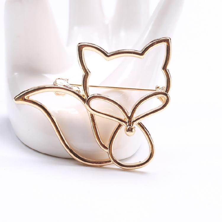 Stylish Hollow Foxes Brooch Pin Casual Brooches Alloy Texture Suitable for Women Casual and Formal Wear Various Occcasion