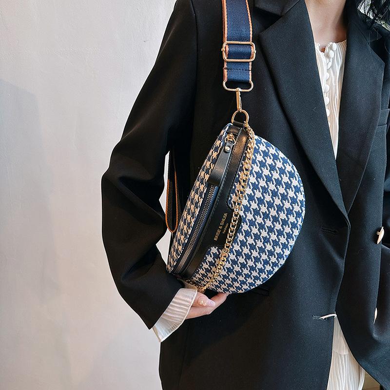 This year's popular fashion casual bag 2025 new women's shoulder messenger bag wide shoulder strap chain breast bag women