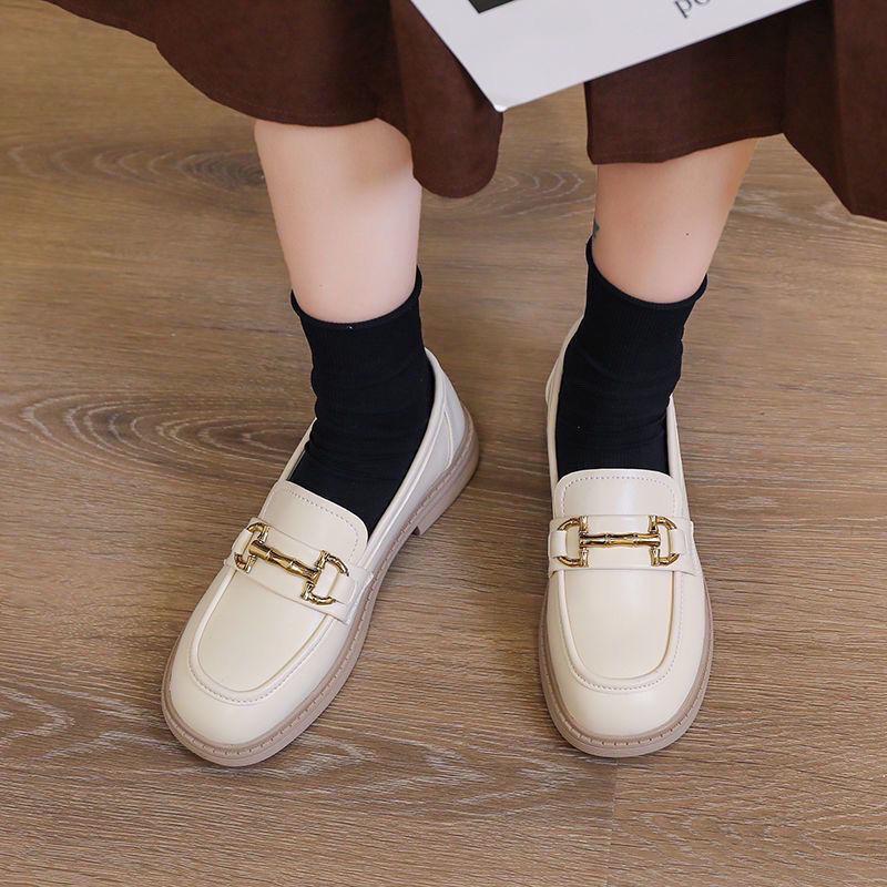 2025 Spring Women s Leather Loafers Soft Sole Versatile Flats for Office or Casual Wear 40 грязно-белый 3369₽