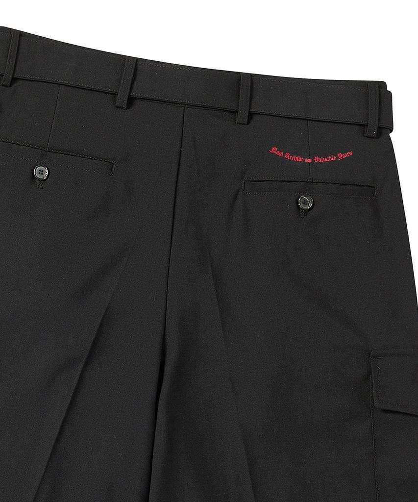 BEYOND CLOSET [Collection Line] Belted Detail Washed Wool Cargo Half Pants Black
