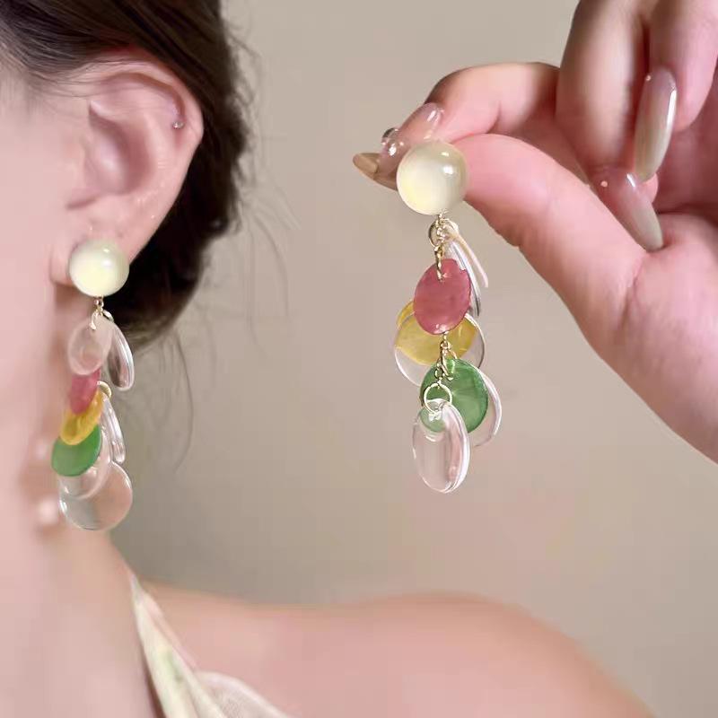 Elegant Grape Cluster and Wheat Ear Tassel Earrings for Women - Fashionable and Versatile Slimming Ear Jewelry
