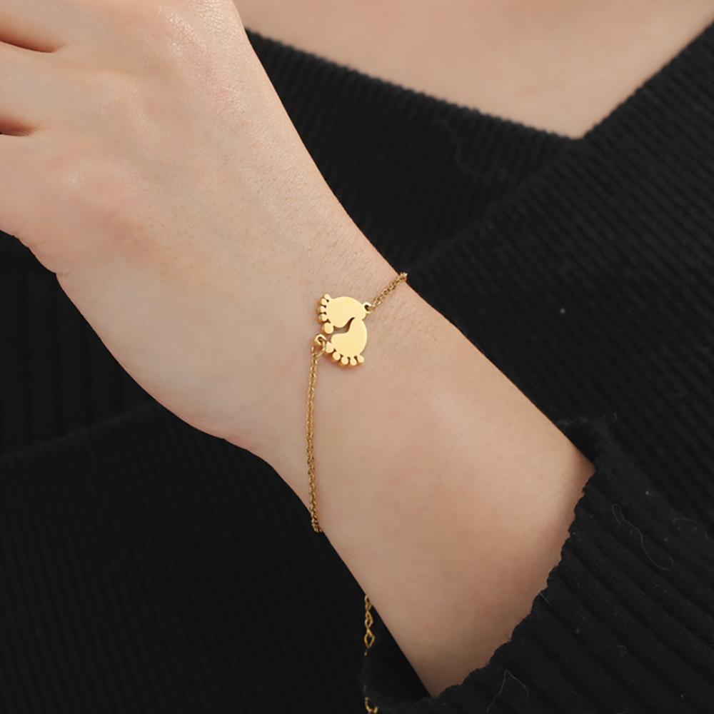 Cute Baby Feet Bracelets Stainless Steel Gold Charm Bracelets on Hand Jewelry Gift for Women Mother Friends
