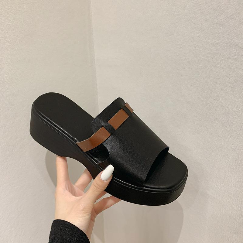 

2025 summer platform slippers non-slip and wear-resistant versatile open-toed slippers new fashion outer slippers beach slippers 43 чорний