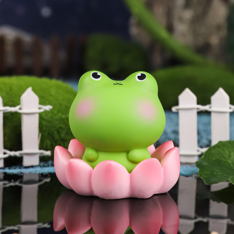 Adorable Frog Figurines, Home Gifts, Children's Cartoon Car Decorations, Resin Handicrafts