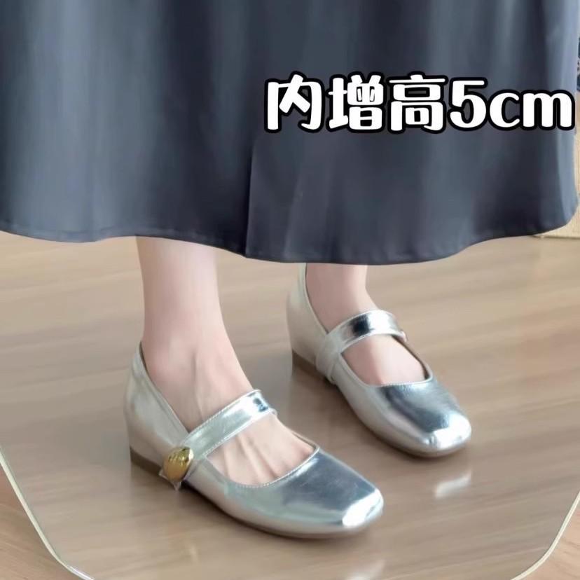 Inner height increase 5cm thick heel Mary Jane shoes women's 2025 spring and autumn new Velcro retro square head shallow mouth single shoes
