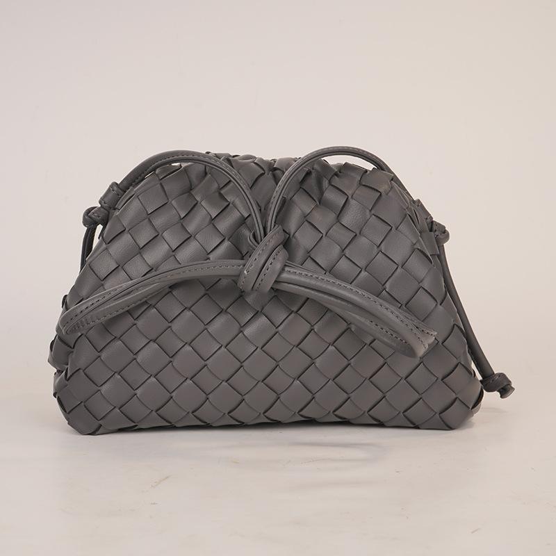 New Woven Women's Bags Spring and Summer Versatile Cloud Bags Trendy Dumpling Bags Underarm Bags