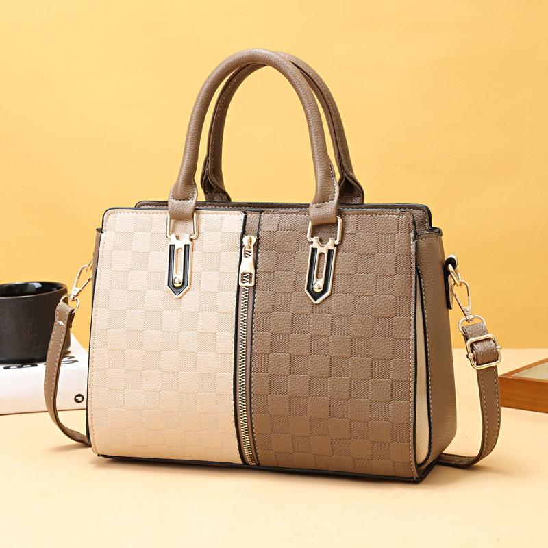 

Chic And Spacious Color Block Tote Bag For Women Ideal For Fashionable Casual Outfits хакі