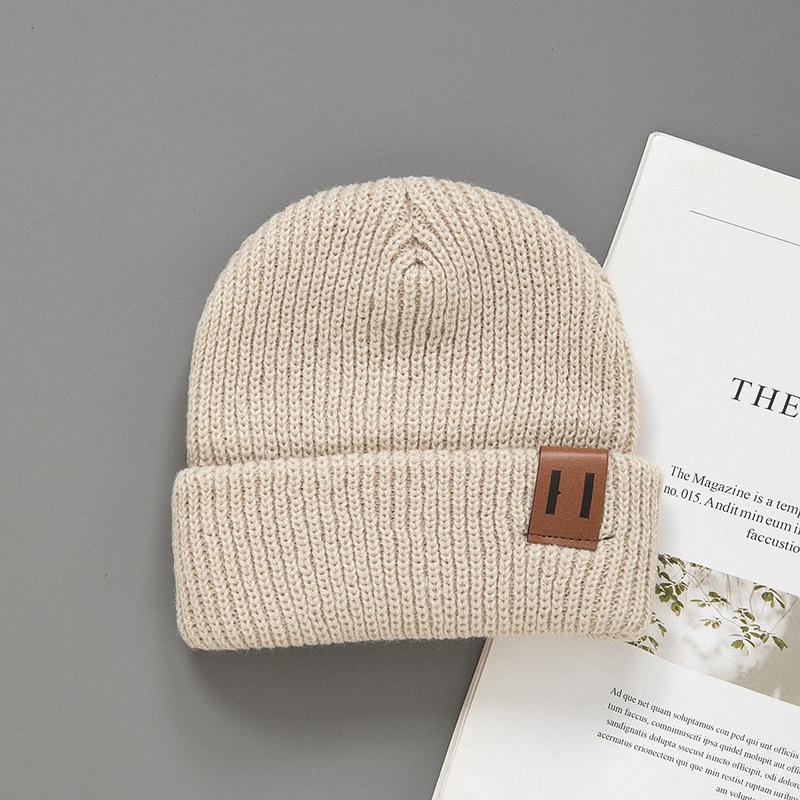 

Unisex Wool Knit Baby Hat: Warm and Versatile for Ages 1-3