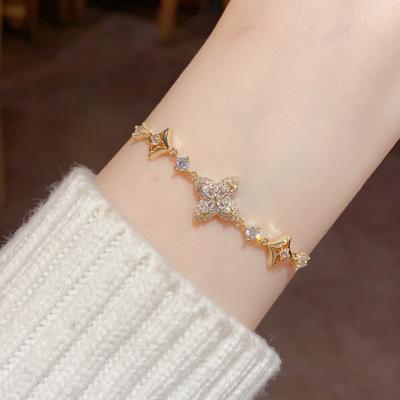 Niche Fashion Versatile Four Leaf Flower Bracelet
