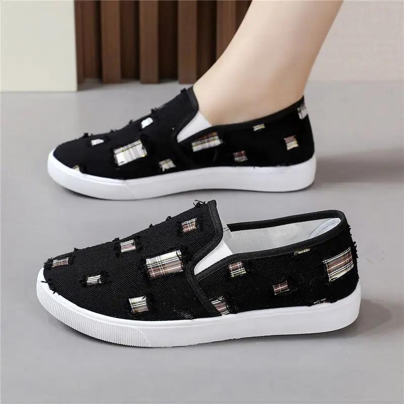 Comfortable and Elegant Slip On Canvas Shoes for Women 39 Korean Cheap Offer Trends 2025 Daily Routine Light New Woman Footwear