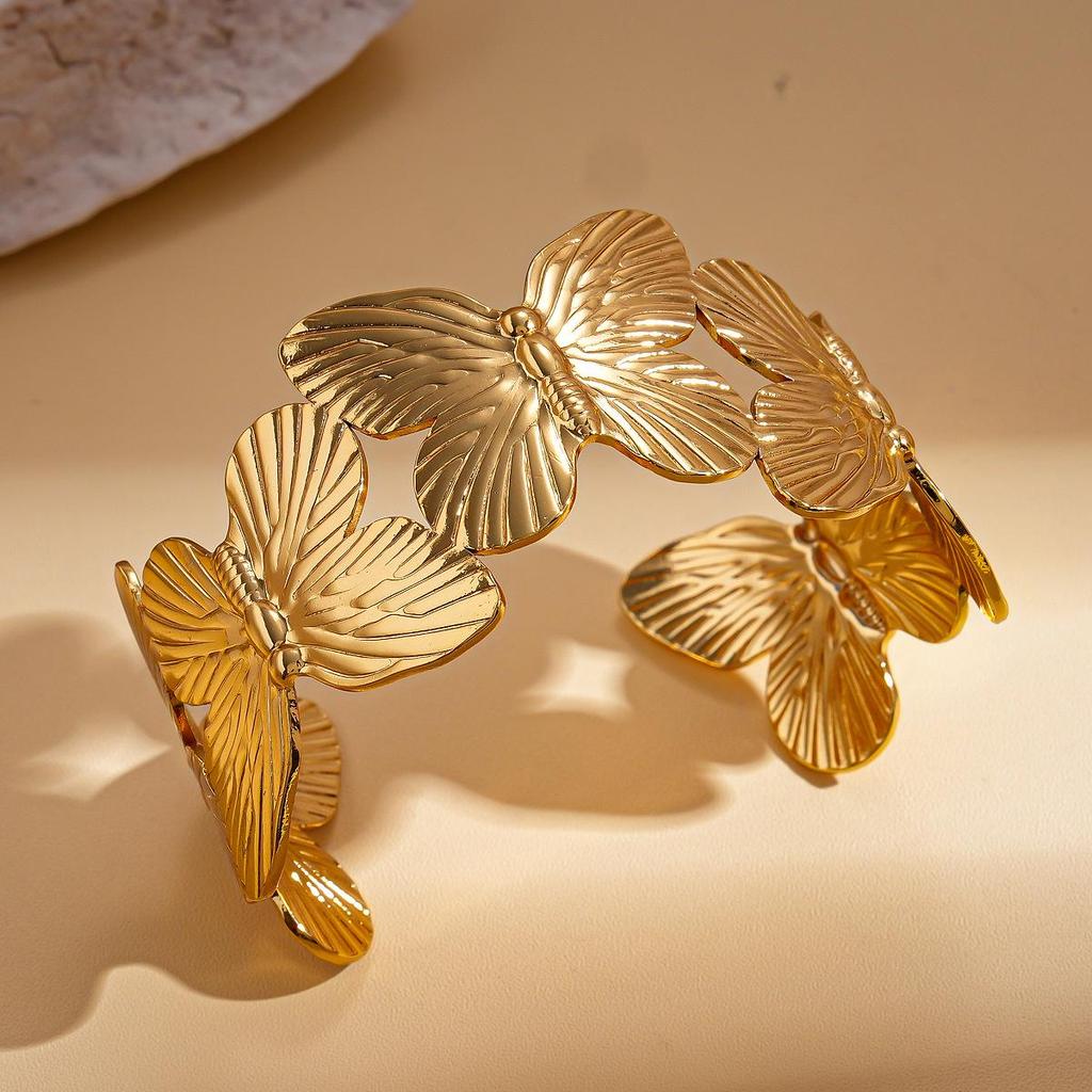 Edelstahl Schmetterling Offener Armreif: Vielseitiges Mode-Armband für Damen