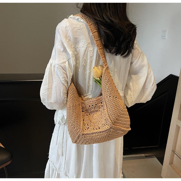 Large capacity woven straw bag women's summer 2025 new fashion shoulder seaside vacation beach bag