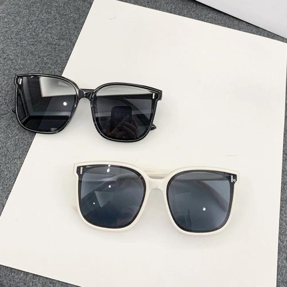 Koreanischer Stil Mode Großer Rahmen Quadratisch UV-Schutz Sonnenbrille für Damen Glas Persönlichkeit Sonnenbrille Unisex
