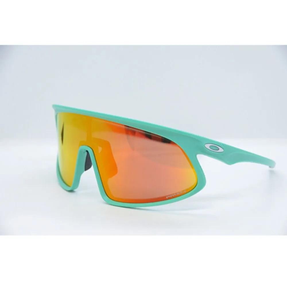 

OAKLEY RSLV OO9484D 05, Oakley RSLV Prism Ruby, Big-faced Sunglasses