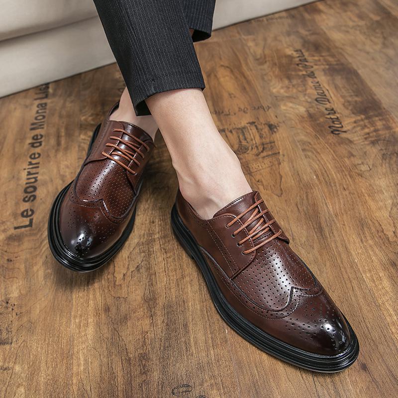 Summer brown leather shoes men's brock business punching breathable shoes heightening casual British soft soles wedding groom