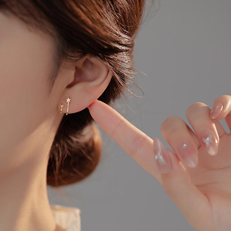 Banyan Tree S925 Silver Korean Star Ear Clip Earrings – Simple, Small Design for Women and Students