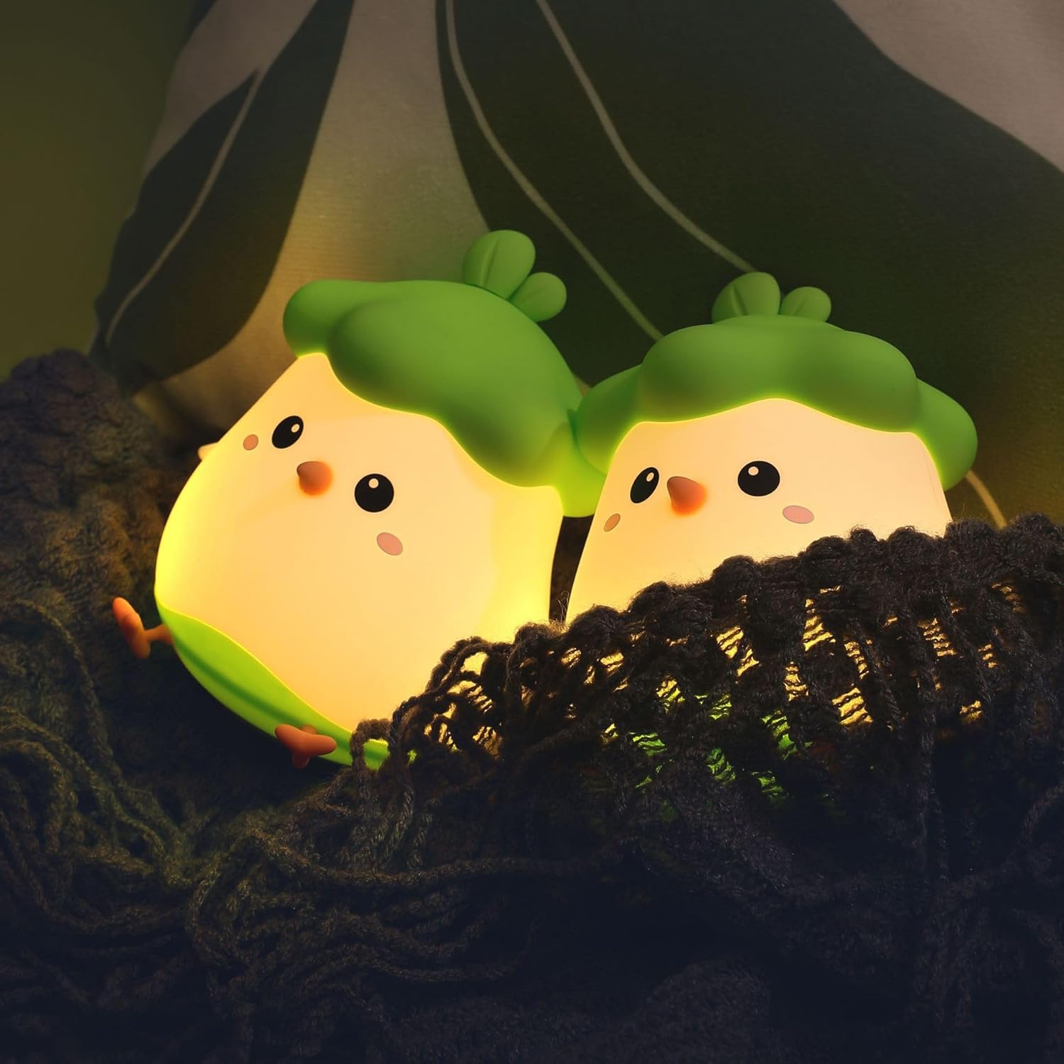 

Cute Chicken Night Light, Soft Silicone Sleep Lamp, USB Rechargeable Bedside Light for Room Decor, Easter St. Patrick s Day Birt green жовтий