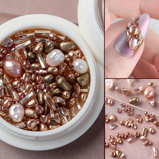 Yousheng 1 Box Nail Art Perle Exquisite DIY Leichte Geformte Perle Stein Muschel Nail Art Zubehör für Frauen
