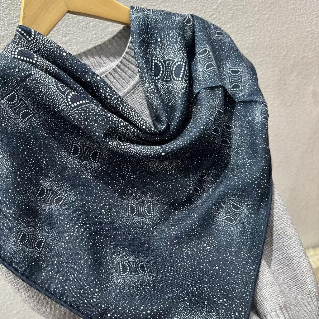Double-Sided Silk Wool Scarf Women'S Autumn And Winter Silk Wool 70 Square Scarf Warm Dual-Purpose Women'S Versatile Temperament Air Conditioner Neck