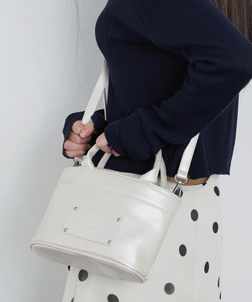 Raiment Stud Patch Macaroon Bag_Shining White