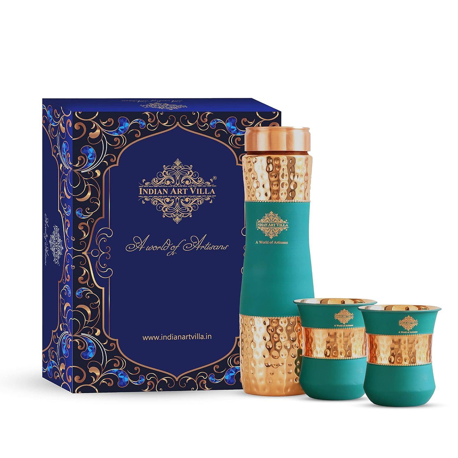 

Медная посуда для напитков с отделкой «Зеленый шелк», набор из 2 стаканов и 1 бутылки, объем — стакан 320 мл, бутылка 950 мл