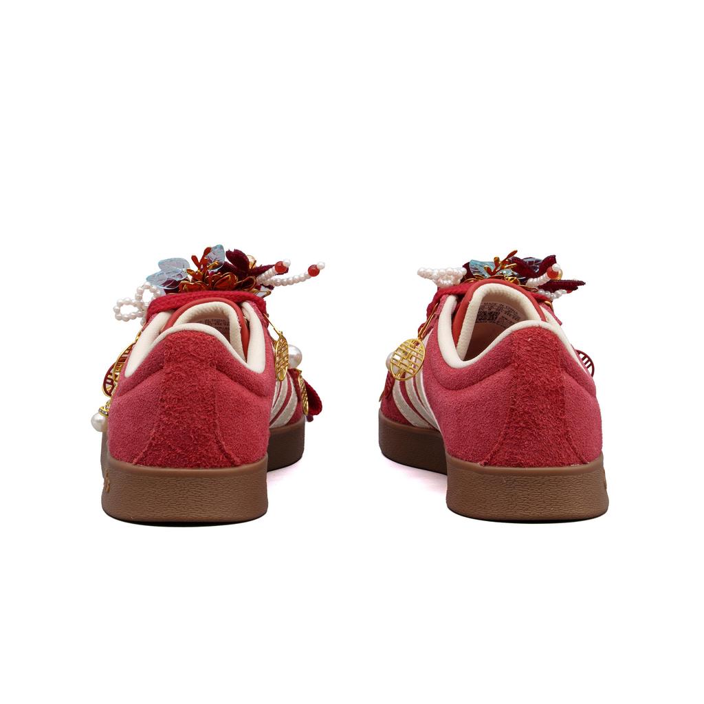 Individuelle Adidas Vl Court Classic Wildleder Abriebfest Rutschfest Niedrig geschnitten Bundeswehr Sneaker Unisex Rote Box KK3774( Team1104-SBOX)