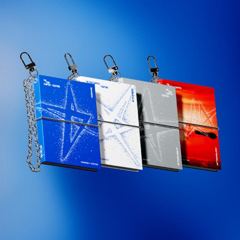 

TOMORROW X TOGETHER – The Name Chapter: ВМЕСТЕ (Мини Книга Брелок Вер.) 4 in Set