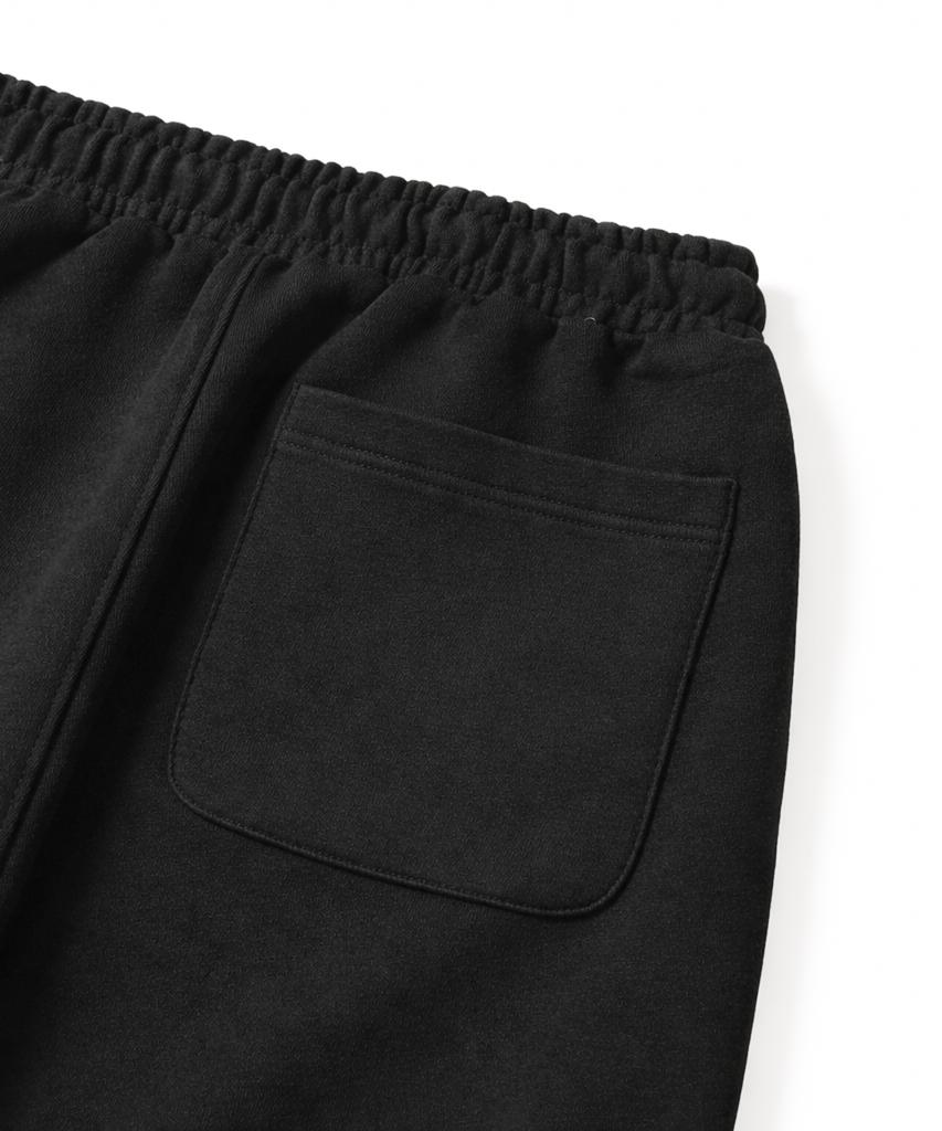 AMOU Molly One Tuck Bermuda Pants Black