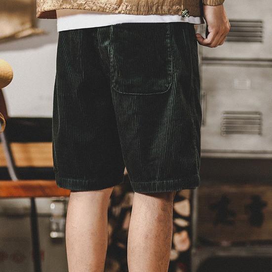 Sommershorts for menn Elastisk midje Justerbar snøring Uformelle shorts med lommer Ensfarge Corduroy strandshorts med brede ben