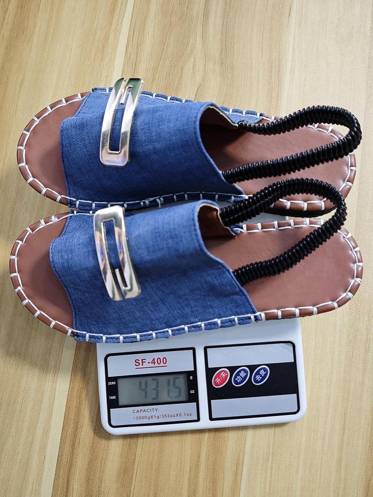 Women's European & American Flat Sandals with Elastic Fabric Band and Metal Accents, Plus Size, Beach-Ready.