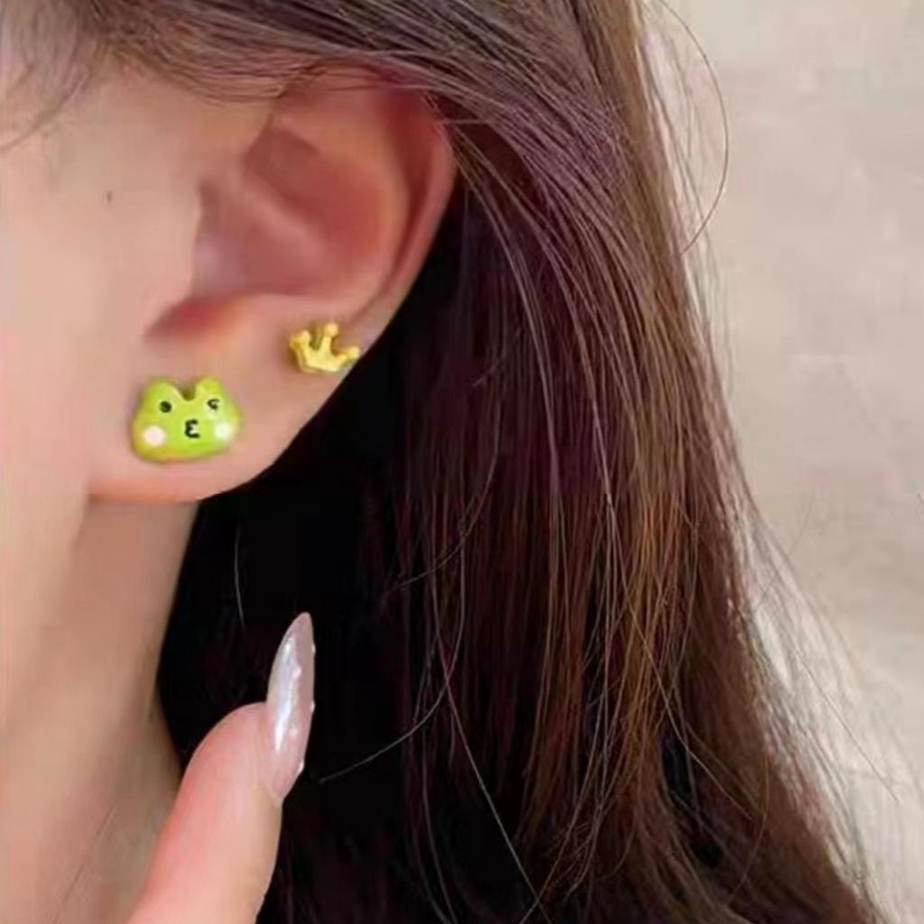 Korean version of small fresh cartoon cute stud earrings three-piece set of personality versatile small childlike summer earrings