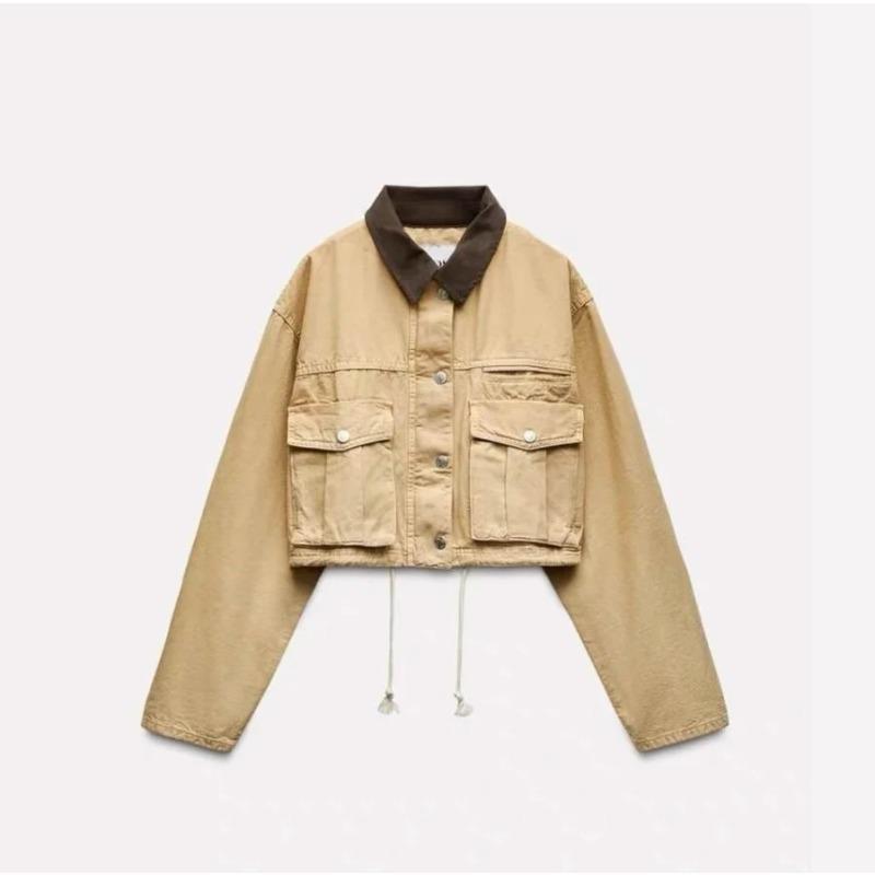 

Женская короткая стеганая куртка с цветным воротником, большими карманами и длинными рукавами. Поступление. Короткая хлопковая куртка. XS жёлтый