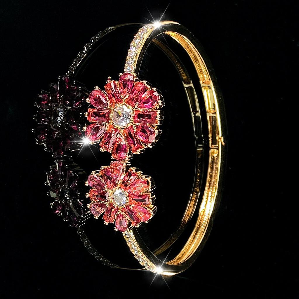 New Classic Elegant Fashionable Light Luxury Stone Rose Red Flower Bracelet for Women