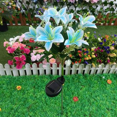 Nouvelle Lampe Fleur de Lys Solaire 7 Têtes Lumière d'Ambiance Extérieure Lampe de Paysage de Jardin Étanche Lampe Décorative de Pelouse pour la Maison