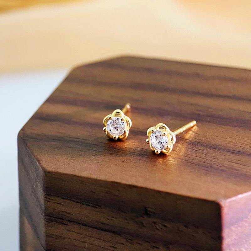 

Милые, свежие цветочные серьги для женщин, легкие роскошные нишевые серьги высокого класса нового стиля