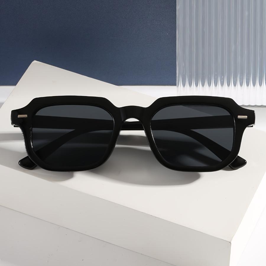 1 Pair of Square Fashion Glasses, European and American Ins Style Vintage Street Snap Daily Wear Glasses