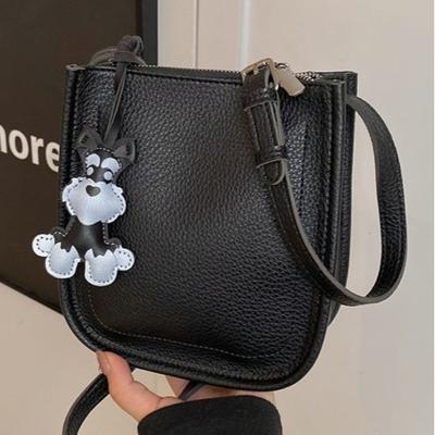 Puppy Pendant Women's Bag New Popular Simple and Versatile Fashion Texture Shoulder Portable Bucket Bag