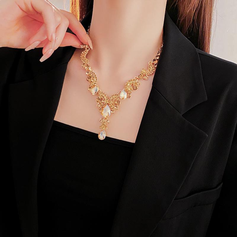 Elegant French Inlaid Diamond Teardrop Pendant Necklace