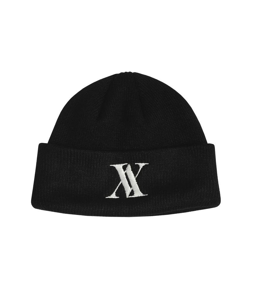 AVANDRESS Av Logo Beanie White