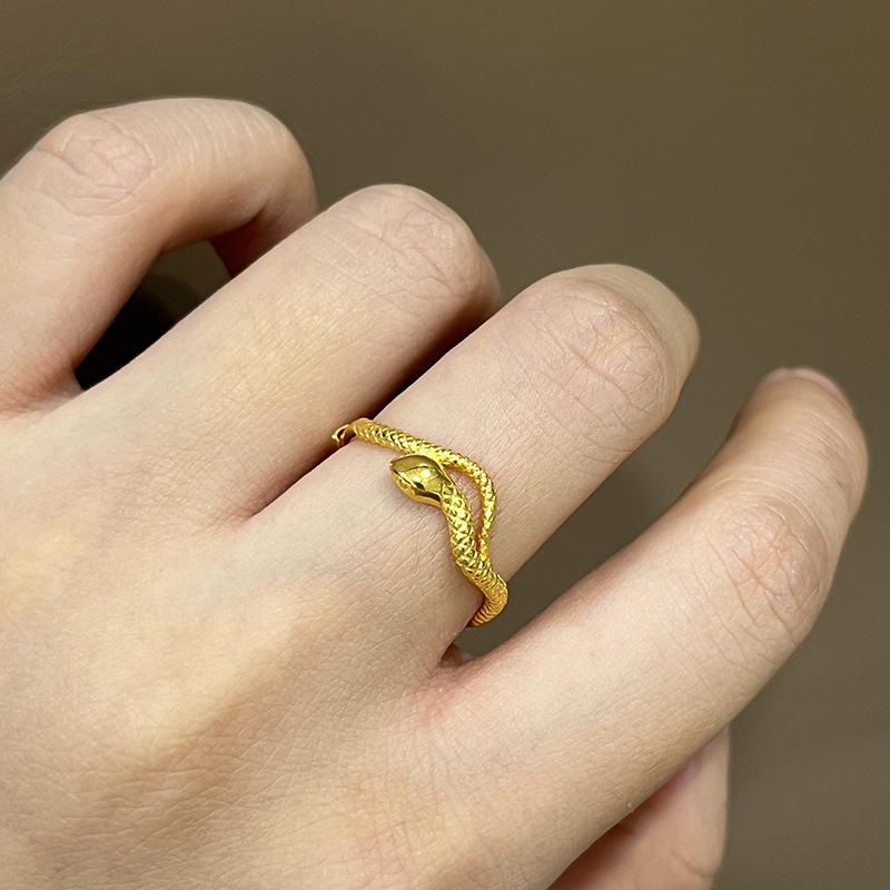 Xiaohongshu Zodiac Snake Ring - Women's Twisted Sand Gold Design for New Year 