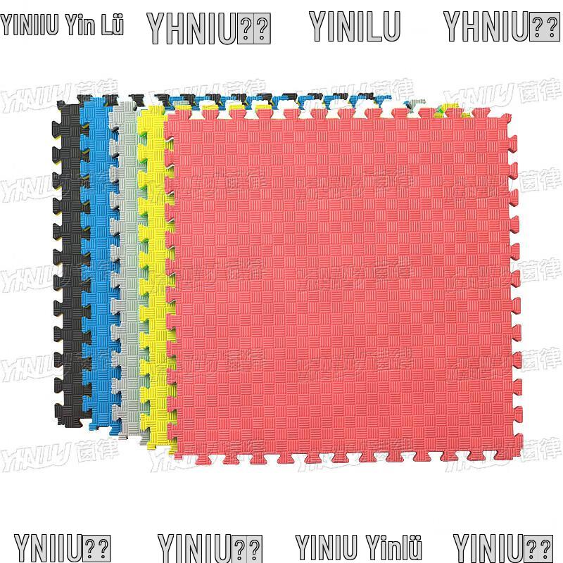 Cross-Textured Taekwondo Training Mat