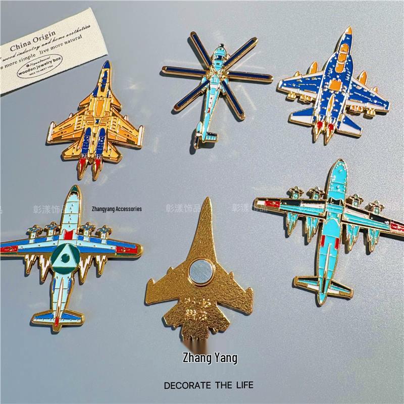 Magnete in Metallo per Caccia J-15: Accessorio e Regalo per Parate Militari Aeree e Appassionati di Aviazione