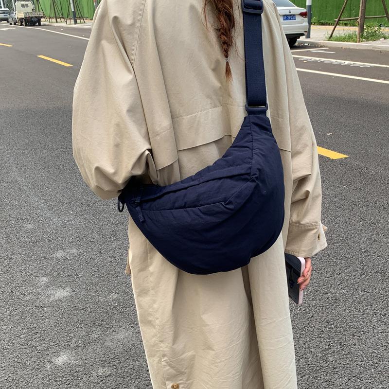Simple and Versatile Crossbody Bag College Casual Shoulder Bag Japanese Lightweight Dumpling Bag