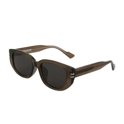 Lunettes de soleil audacieuses, look kitsch, lunettes à monture en corne de léopard d'Asie du Sud-Est