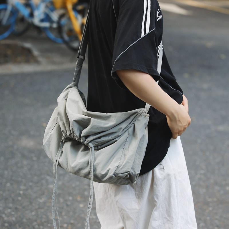 Large Capacity Drawstring Nylon Canvas Bag Women'S Fashion Lightweight Bucket Bag Casual Versatile Shoulder Messenger Bag