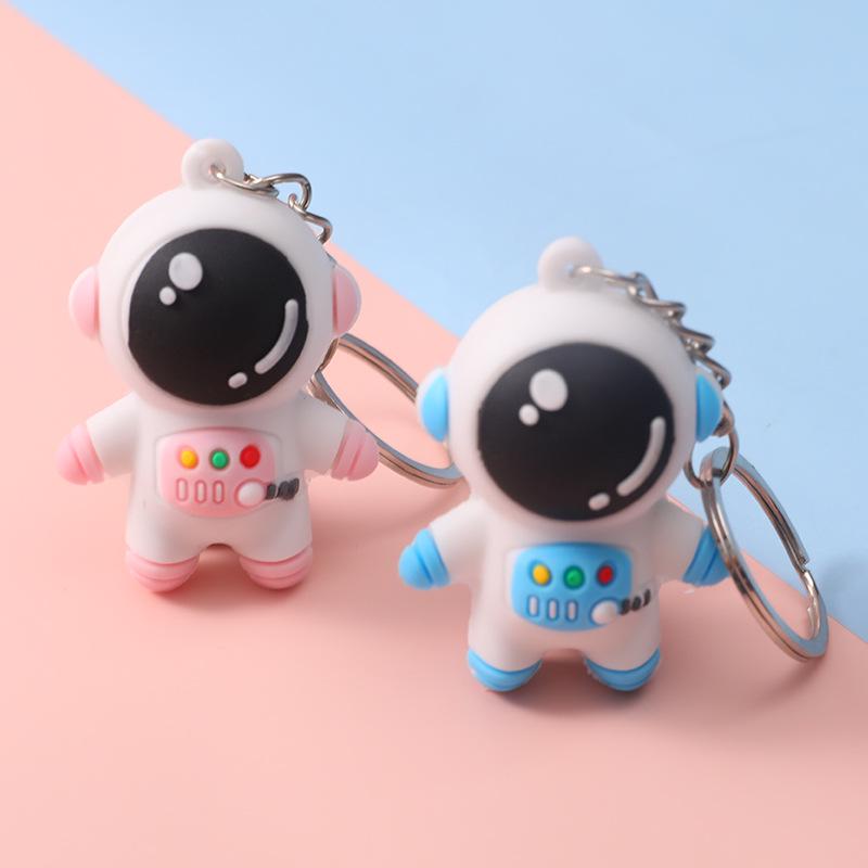 Spaceman Keychain: Cute Astronaut Backpack Pendant