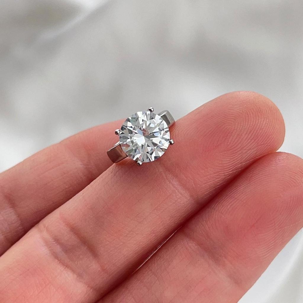 Zircon Round Ear Cuff: High-End Design, No Piercing Needed, Sweet & Cool Statement Earring